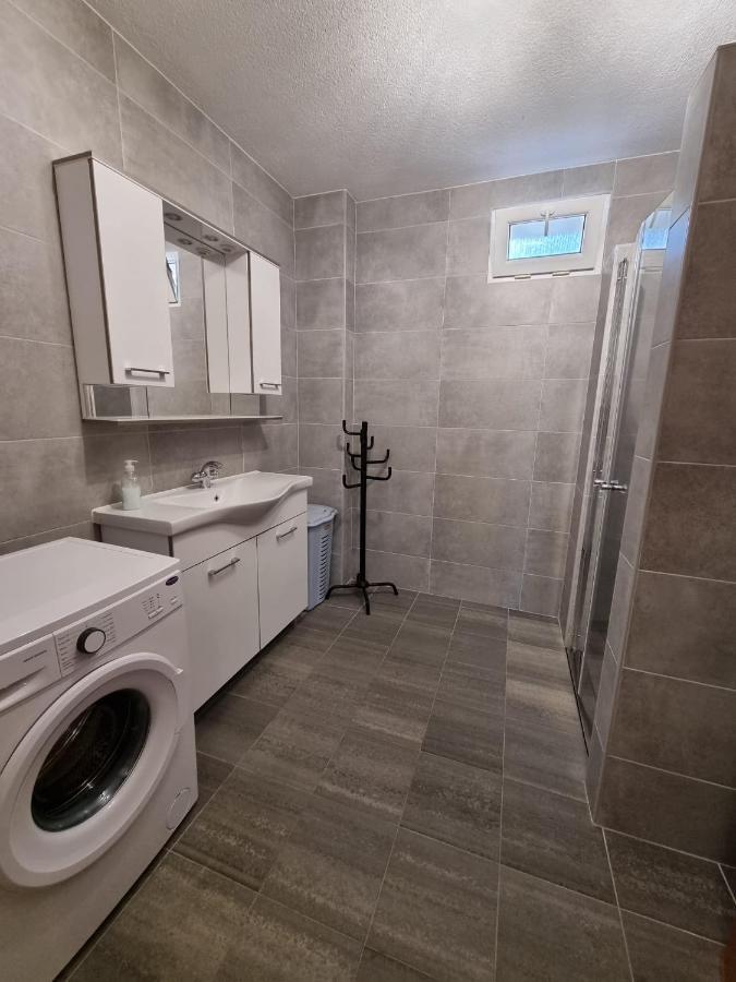 Villa Jana Apartments โตรกีร์ ภายนอก รูปภาพ